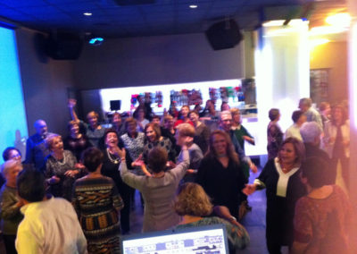 Con las mujeres CORELLA